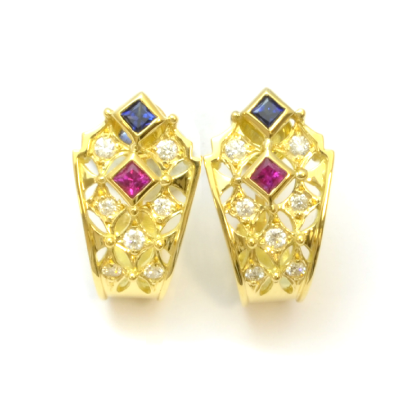 モザイクタイル色使いのデザインイヤリング