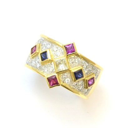 ダイヤパヴェにモザイクカラーの幅広リング