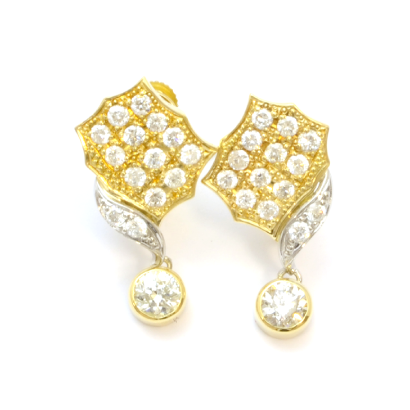 タイルを切り取ったイメージデザインのイヤリング