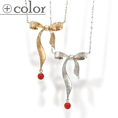 大人カワイイリボンのネックレス