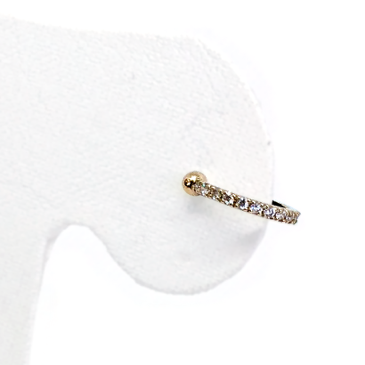 耳にひっかけるだけのシンプルイヤーカフ