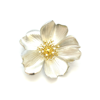 浜茄子のブローチ