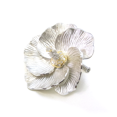 ゆうなのブローチ