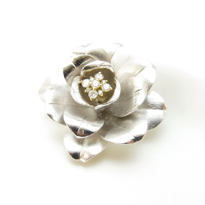 木香茨のブローチ