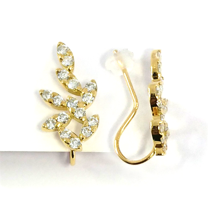 羽根をイメージしたダイヤのイヤークリップ