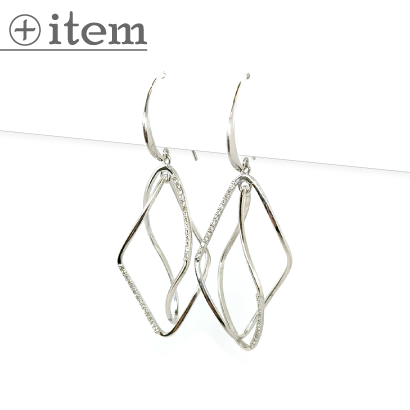 捻りの菱形がゆらめくシンプルピアス