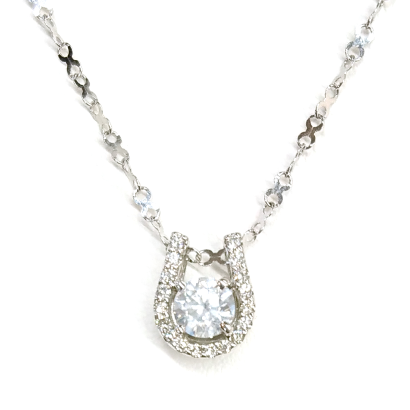 ラッキーモチーフの馬蹄の中にリッチダイヤ！