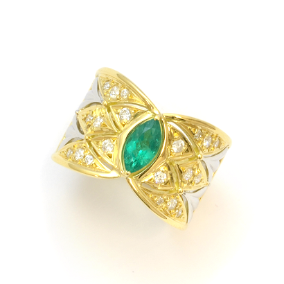 アンティーク風エメラルドリング