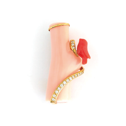 枝珊瑚に留まる小鳥がキュートなブローチ