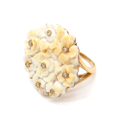 迫力のフラワーカメオリング